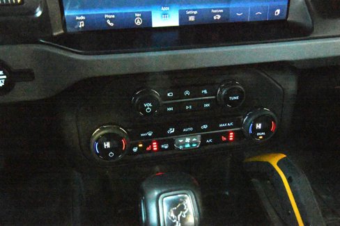 Used 2023 Ford Bronco Badlands image 16