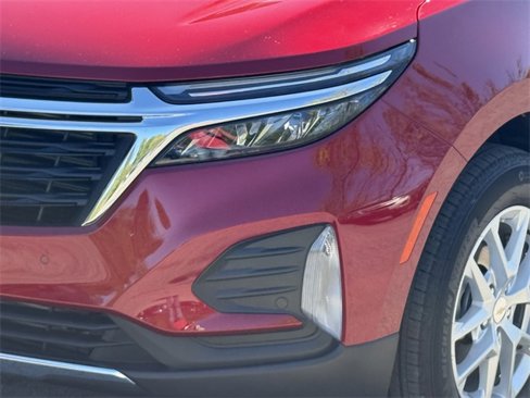 Used 2024 Chevrolet Equinox LT image 13