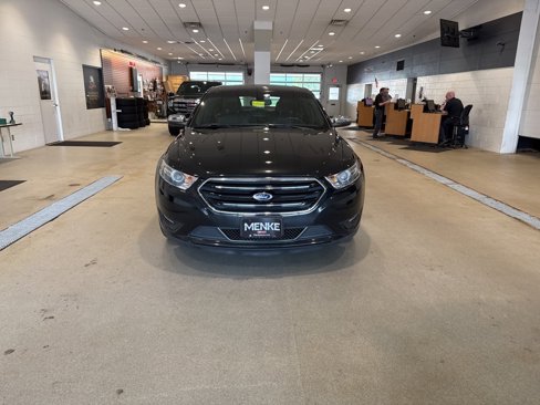 Used 2015 Ford Taurus Limited image 3