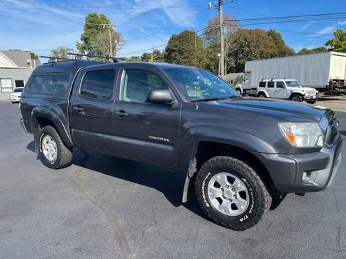 Used 2014 Toyota Tacoma 4x4 Double Cab image 2