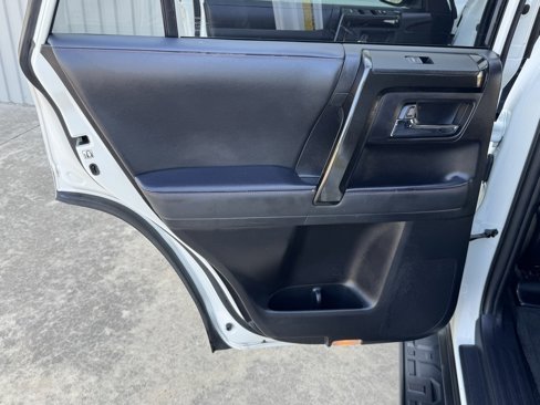 Used 2022 Toyota 4Runner TRD Off-Road image 36