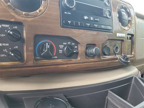 Used 2010 Ford E-150 and Econoline 150 image 19
