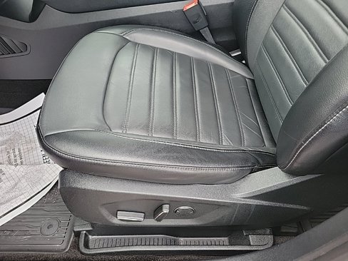 Used 2018 Ford Edge SEL w/ Equipment Group 201A image 7