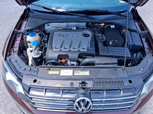 Used 2013 Volkswagen Passat TDI SEL Premium image 26