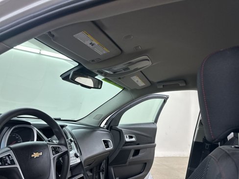 Used 2017 Chevrolet Equinox LT image 27