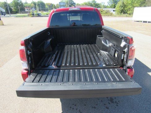 Used 2023 Toyota Tacoma 4x4 Double Cab image 5