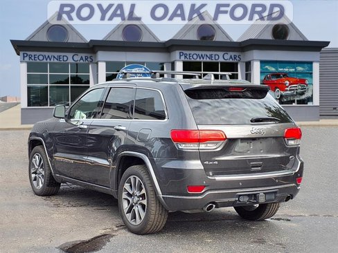 Used 2018 Jeep Grand Cherokee Overland image 2