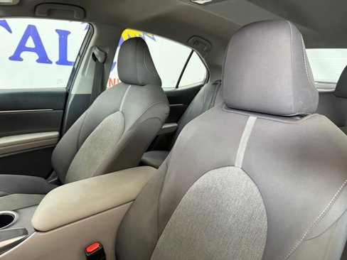 Used 2024 Toyota Camry LE image 7