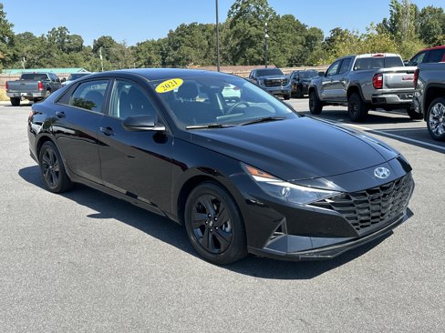 Used 2021 Hyundai Elantra SEL image 3