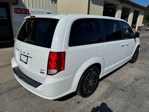 Used 2019 Dodge Grand Caravan GT image 3