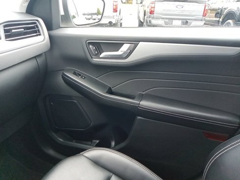 Certified 2023 Ford Escape Platinum image 57