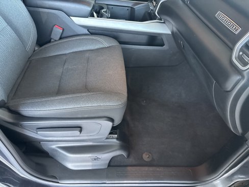 Used 2019 RAM 1500 4x4 Crew Cab image 30