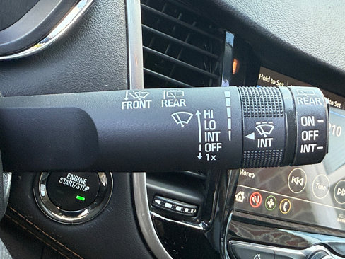 Used 2020 Ford Explorer XLT image 27