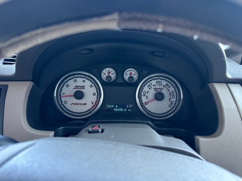 Used 2009 Ford Focus SE image 19