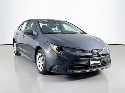 Used 2025 Toyota Corolla LE image 1