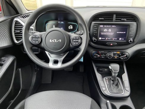 Used 2023 Kia Soul LX w/ Option Group 015 image 12