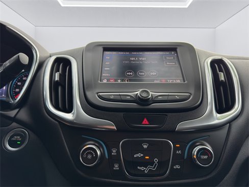 Used 2021 Chevrolet Equinox LT image 16