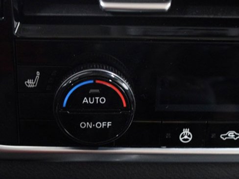 Used 2021 Nissan Rogue SV w/ Premium Package image 14