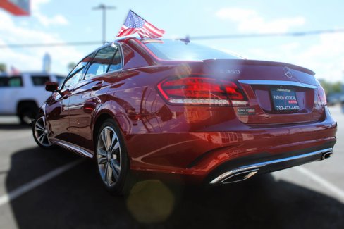 Used 2016 Mercedes-Benz E 350 Sedan image 4