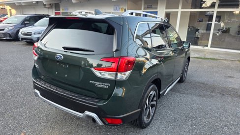 Used 2023 Subaru Forester Touring image 5