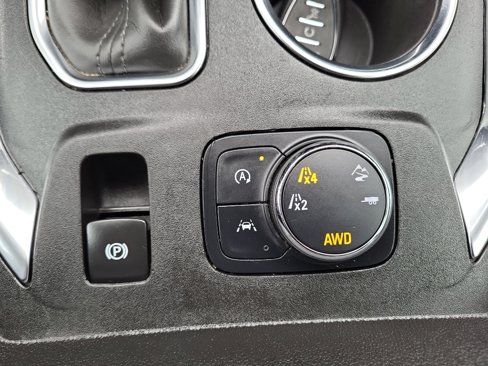Used 2022 Chevrolet Traverse LT w/ LPO, Floor Liner Package image 21