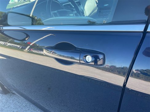 Used 2013 Chrysler 200 Touring image 40