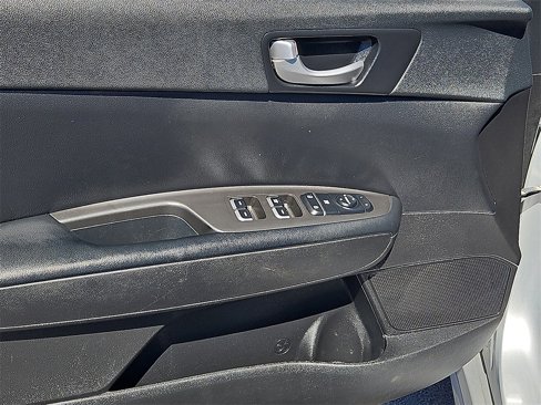 Used 2018 Kia Optima LX image 19