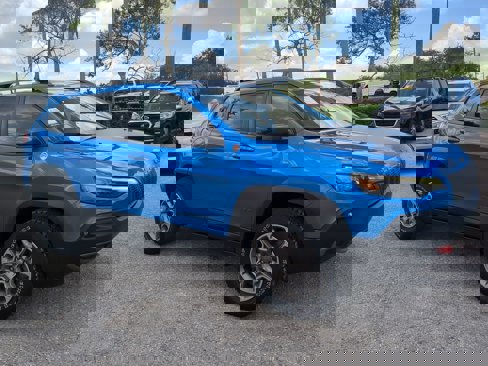 Used 2020 Jeep Cherokee Trailhawk w/ Cold Weather Group image 2