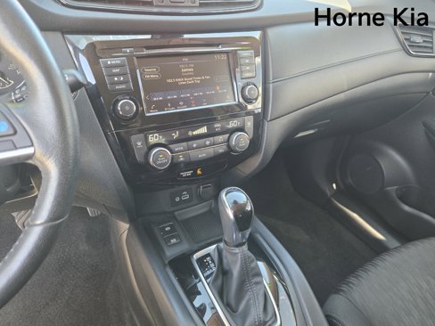 Used 2020 Nissan Rogue SV w/ Premium Package image 22