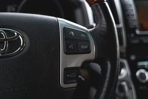 Used 2013 Toyota Land Cruiser image 21