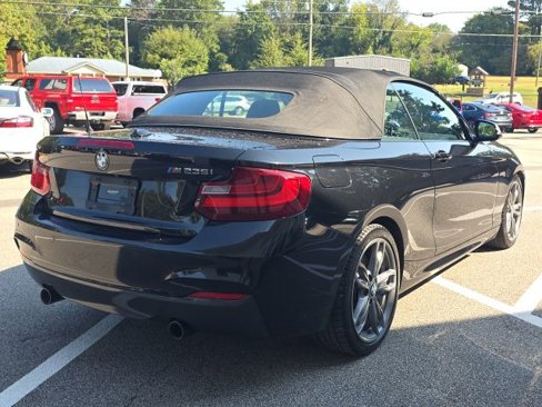 Used 2016 BMW M235i Convertible image 5
