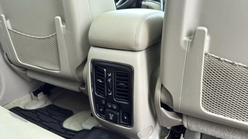 Used 2015 Jeep Grand Cherokee Overland image 28
