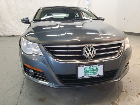 Used 2010 Volkswagen CC Luxury image 9