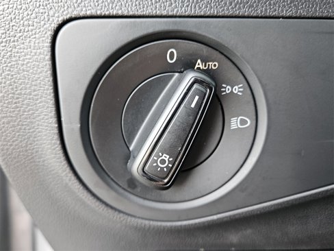Certified 2023 Volkswagen Tiguan S image 36