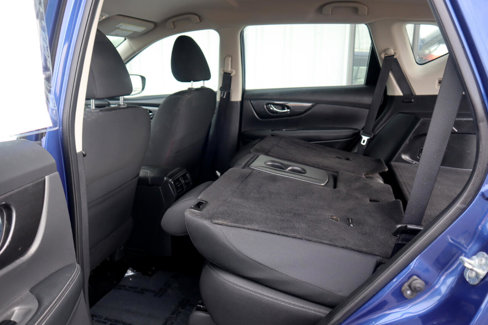 Used 2018 Nissan Rogue S image 42