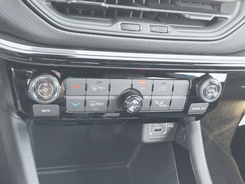 New 2026 Jeep Compass Latitude image 22
