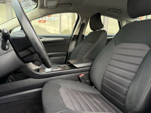 Used 2019 Ford Fusion SE image 21
