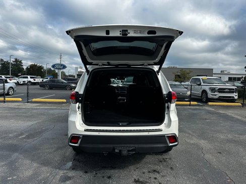 Used 2017 Toyota Highlander Limited Platinum image 46