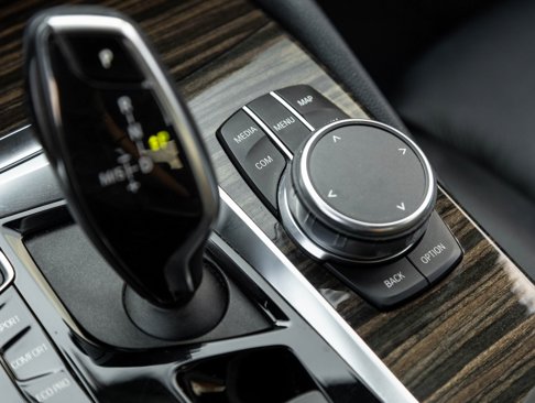 Used 2019 BMW 530i w/ Convenience Package image 27