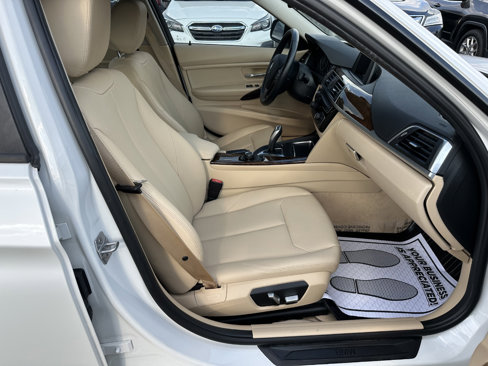 Used 2016 BMW 320i Sedan image 12