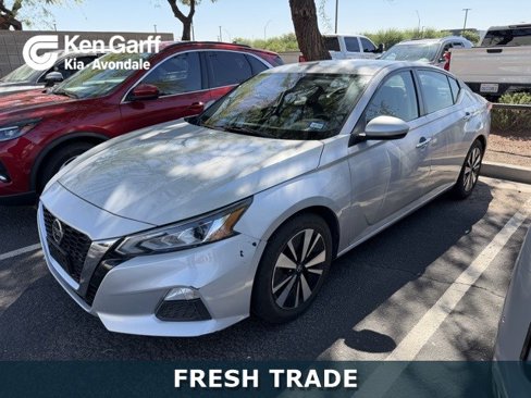 Used 2021 Nissan Altima 2.5 SV image 1