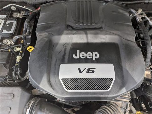 Used 2015 Jeep Wrangler Unlimited Sahara image 21