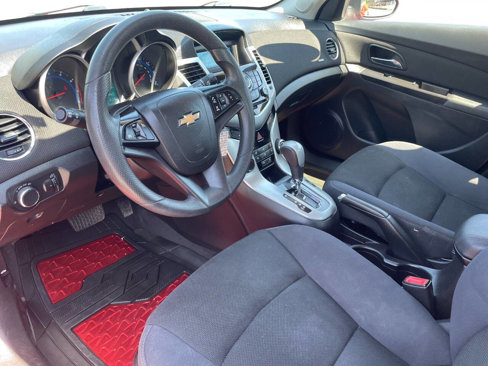 Used 2016 Chevrolet Cruze LT image 9