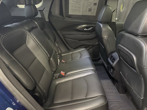 Used 2022 GMC Terrain SLT w/ Infotainment Package II image 32