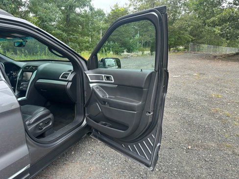 Used 2013 Ford Explorer XLT image 15