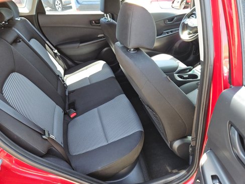 Used 2020 Hyundai Kona SE image 19