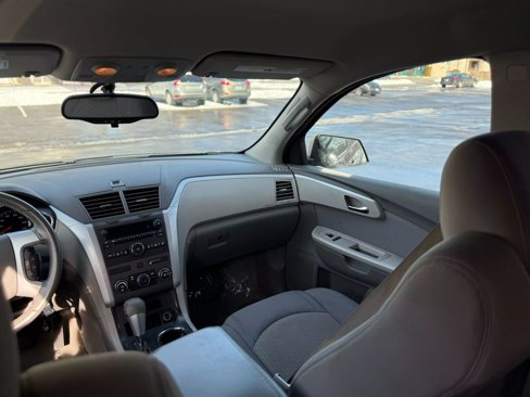 Used 2011 Chevrolet Traverse LS image 26