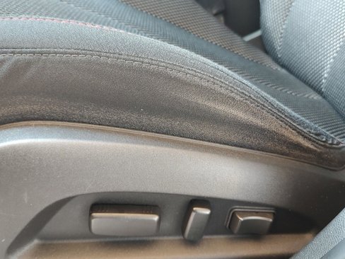 Used 2014 Chevrolet Equinox LT w/ Driver Convenience Package image 3