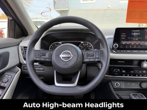 Certified 2023 Nissan Rogue SV image 17