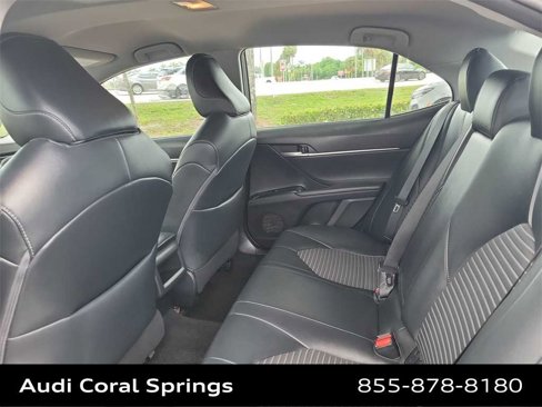 Used 2018 Toyota Camry SE image 12